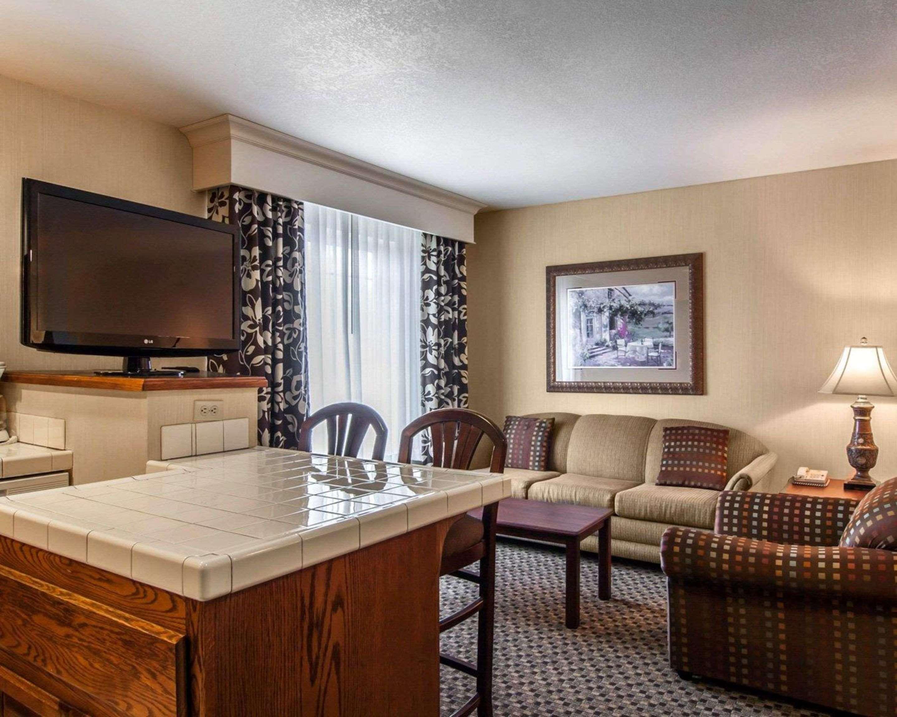 Comfort Suites Corvallis Exterior foto